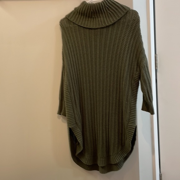 Express Sweater - Picture 6 of 6